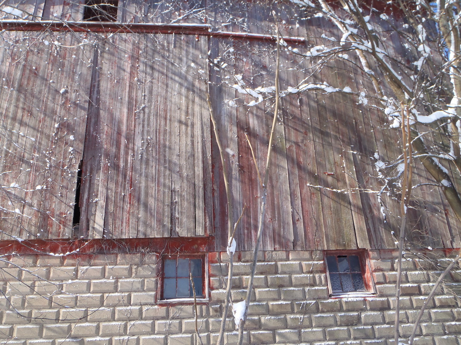 The side of a barn in Eau Clair, MI